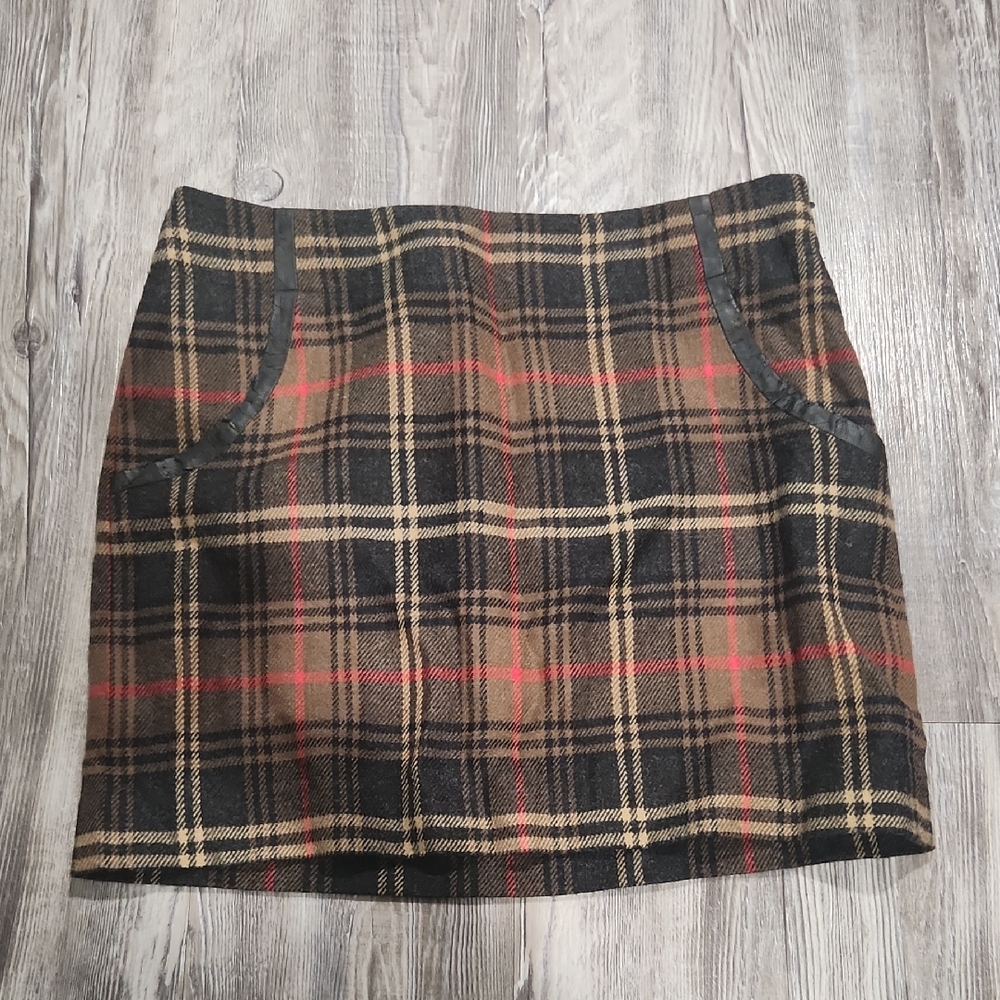 The Limited Plaid Pencil Skirt in Black and Brown